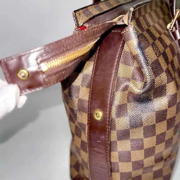 LOUIS VUITTON Damier Ebene Shoulder Bag - Picture 13 of 17